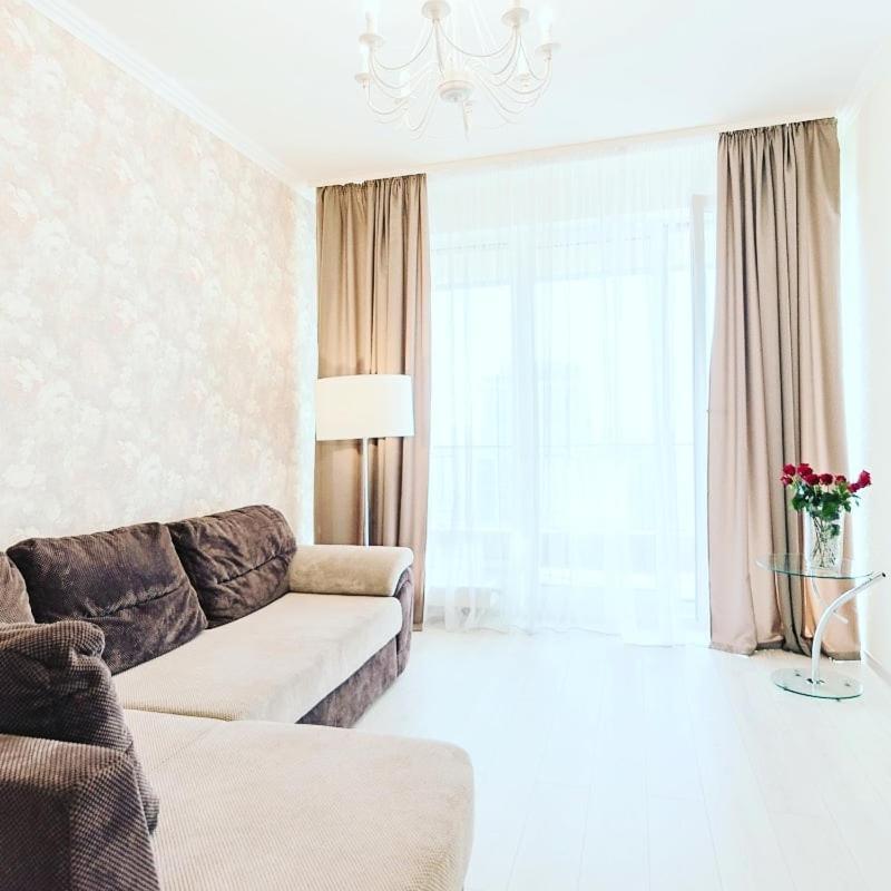 1 Room 60M2 Center Of Obolon Near River Side. With Terrace. 22 Floor 키예프 외부 사진